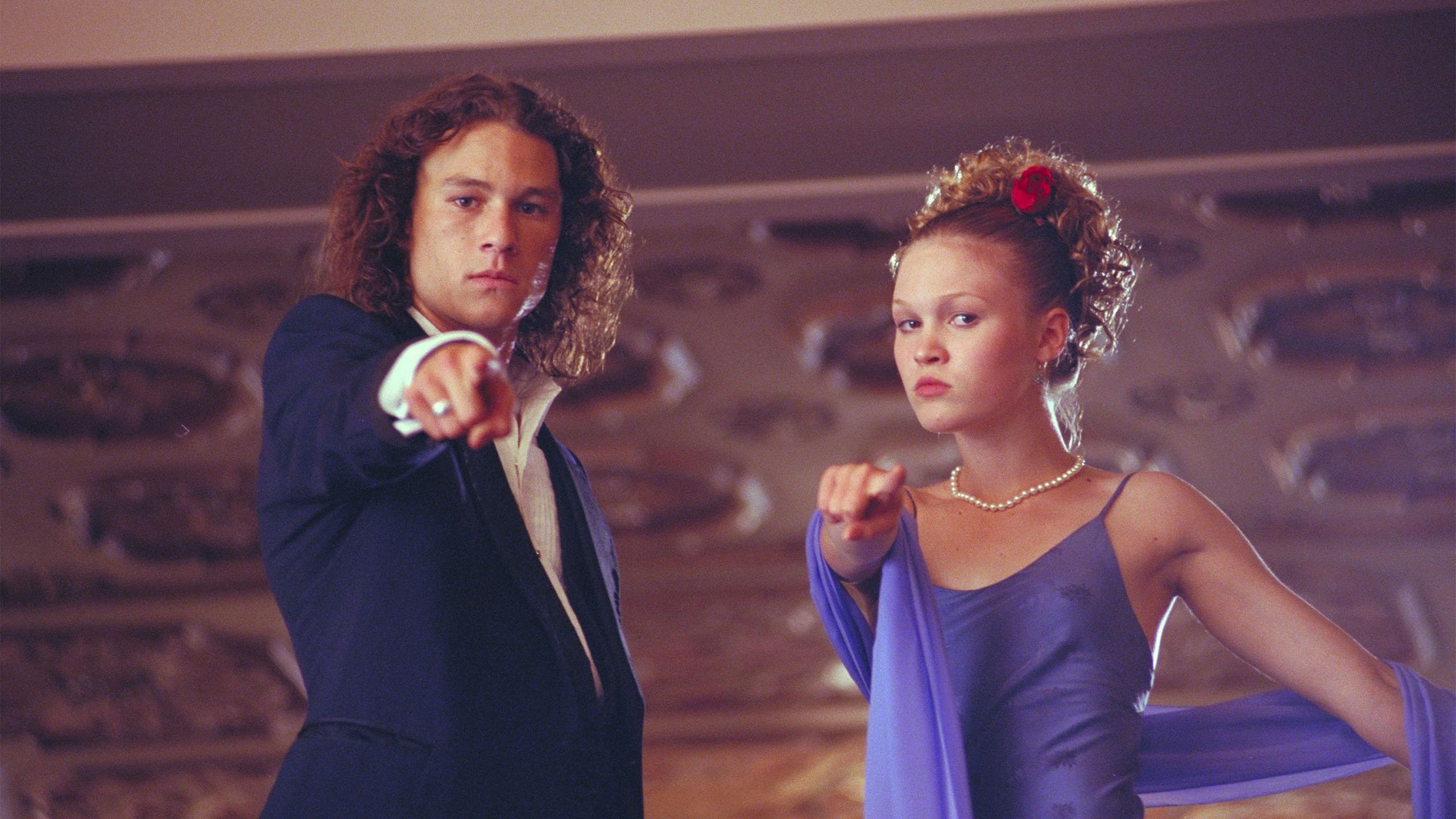 Stillbild på Heath Ledger och Julia Stiles som Kat och Patrick i 10 orsaker att hata dig